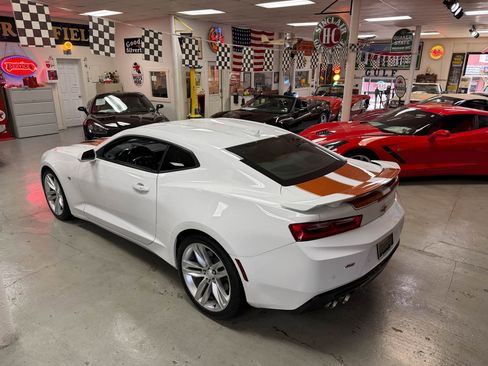 Used 2016 Chevrolet Camaro SS image 6