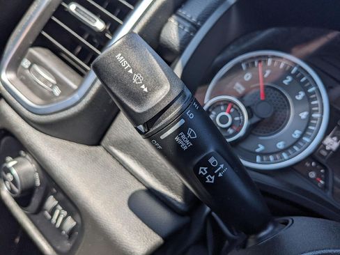 Used 2025 RAM 1500 Laramie AWD/4WD image 20