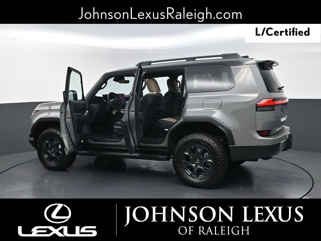 Used 2025 Lexus GX 550 AWD/4WD image 40