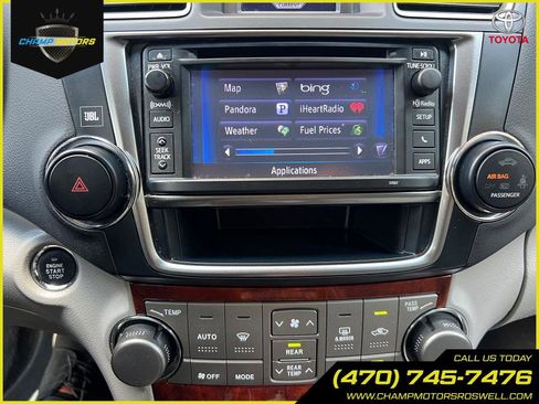 Used 2013 Toyota Highlander Limited image 24