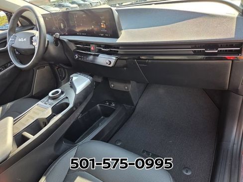 Used 2022 Kia EV6 Wind w/ Wind Technology Package AWD/4WD image 18