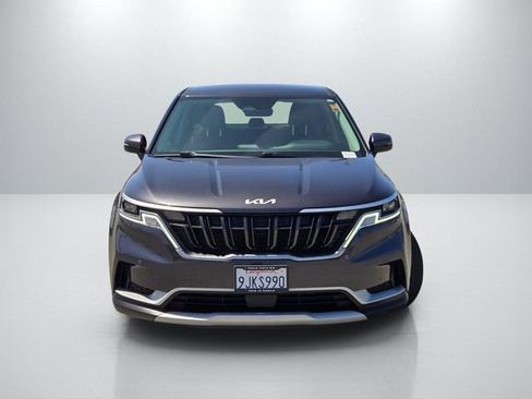 Used 2024 Kia Carnival EX FWD image 2