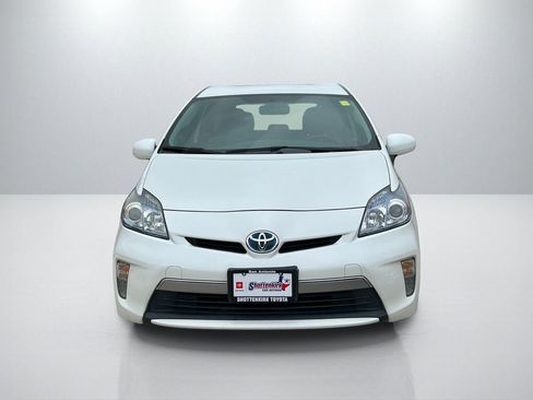 Used 2014 Toyota Prius Plug-In Hybrid image 2