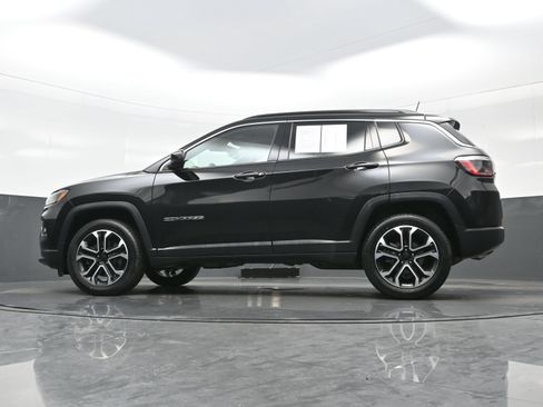Used 2023 Jeep Compass Limited AWD/4WD image 23