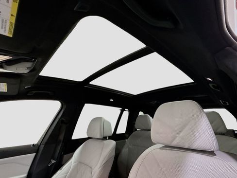 New 2026 BMW X7 xDrive40i w/ M Sport Package AWD/4WD image 42