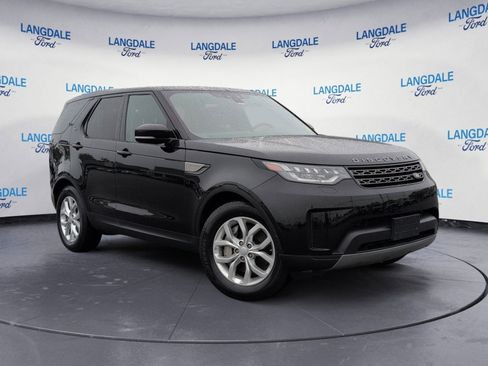 Used 2020 Land Rover Discovery SE image 2