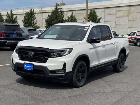 New 2026 Honda Ridgeline Black Edition image 4