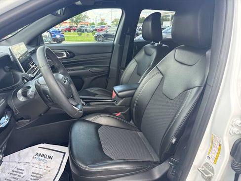 Used 2023 Jeep Compass Latitude w/ Sun and Sound Group AWD/4WD image 13