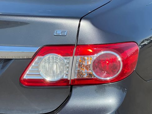 Used 2011 Toyota Corolla LE FWD image 29
