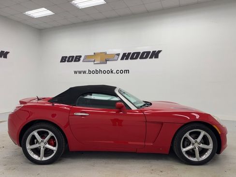 Used 2008 Saturn Sky w/ Premium Trim Package image 4