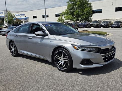 Used 2021 Honda Accord Touring image 8