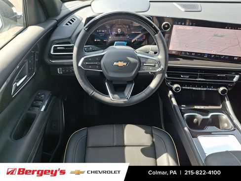 New 2026 Chevrolet Traverse High Country w/ LPO, Floor Liner Package AWD/4WD image 9