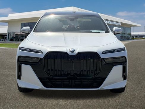 New 2026 BMW i7 eDrive50 w/ M Sport Package image 3