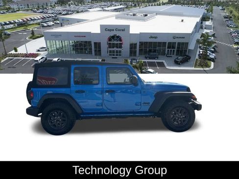 Used 2024 Jeep Wrangler Unlimited Sport AWD/4WD image 4