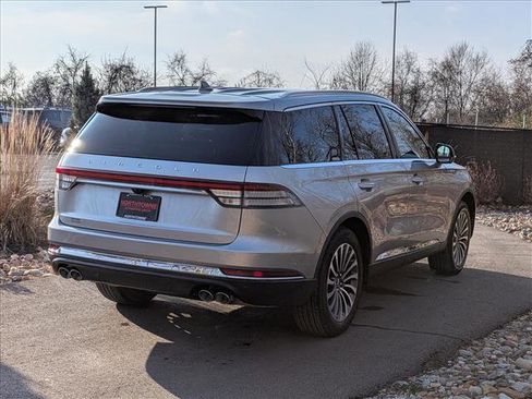 Used 2020 Lincoln Aviator Reserve w/ Equipment Group 201A image 5