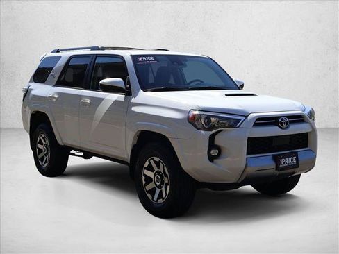 Used 2024 Toyota 4Runner TRD Off-Road AWD/4WD image 4