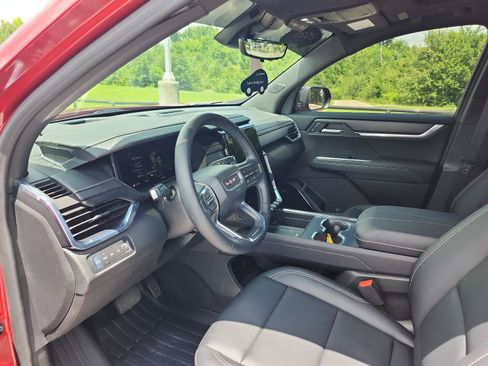 Certified 2026 GMC Acadia Elevation w/ Black Edition AWD/4WD image 15