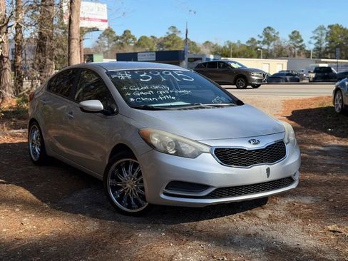 Used 2016 Kia Forte LX image 1
