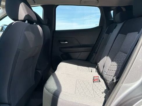 Used 2026 Nissan Kicks SV w/ Cold Weather Package AWD/4WD image 10
