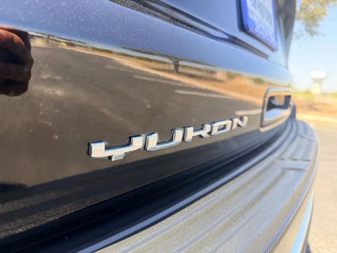 Used 2021 GMC Yukon XL Denali w/ Denali Ultimate Package image 15