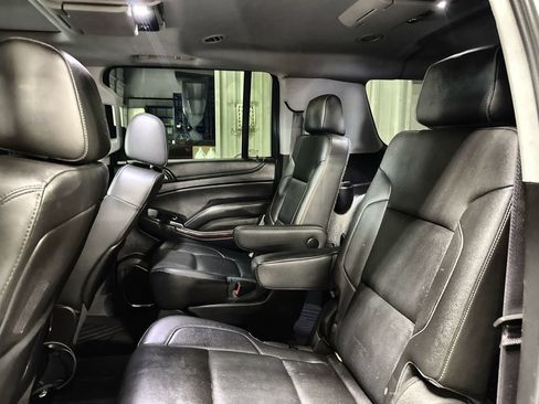 Used 2016 GMC Yukon XL SLT w/ Open Road Package AWD/4WD image 25