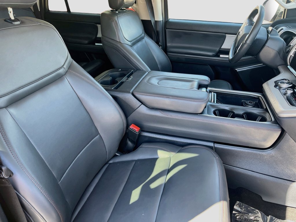 Used 2025 Ford Expedition Max Active AWD/4WD image 30