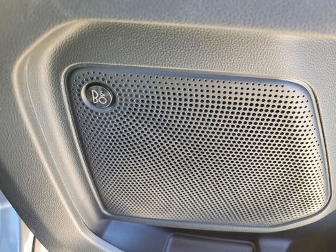 Used 2023 Ford Escape Platinum w/ Premium Technology Package image 10