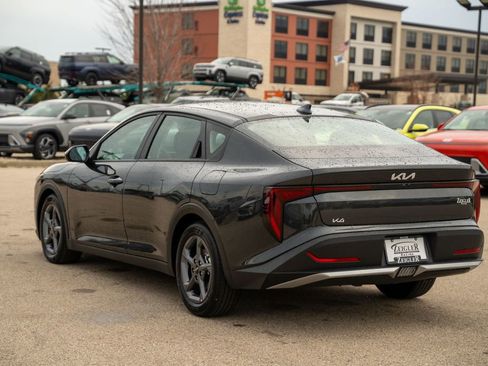 Used 2025 Kia K4 EX image 5