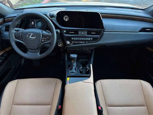Used 2024 Lexus ES 350 w/ Premium Package image 15