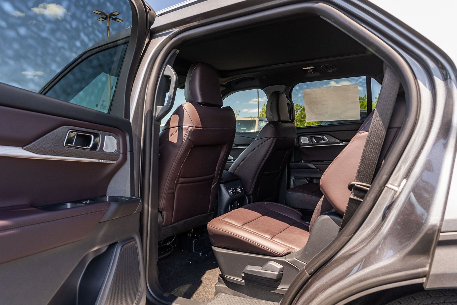New 2026 Ford Explorer Platinum RWD image 15