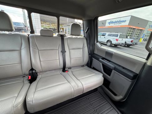 Used 2022 Ford F350 XLT w/ Black Appearance Package AWD/4WD image 39