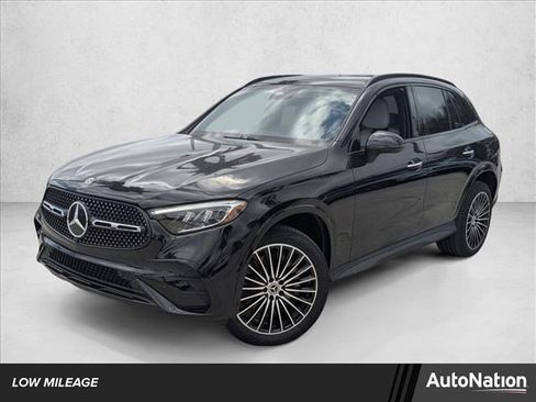 Used 2026 Mercedes-Benz GLC 300 image 1
