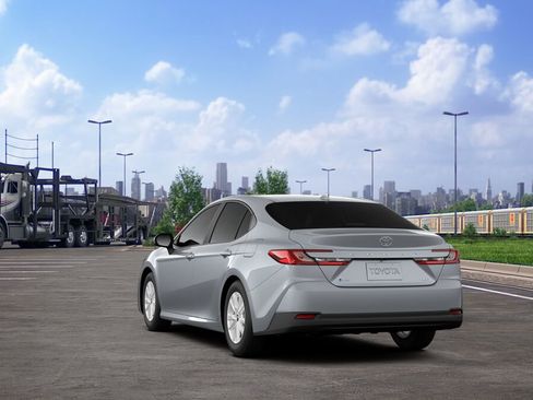 New 2026 Toyota Camry LE image 7
