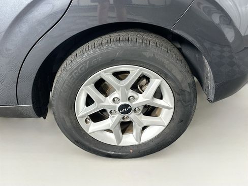 Used 2025 Kia Soul LX w/ LX Technology Package image 11