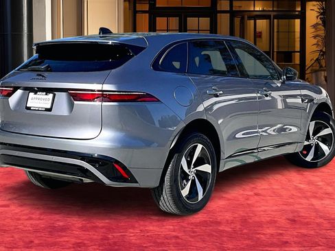 Used 2024 Jaguar F-PACE R-Dynamic S image 12