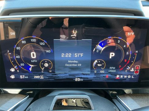 New 2025 Chevrolet Suburban High Country image 18