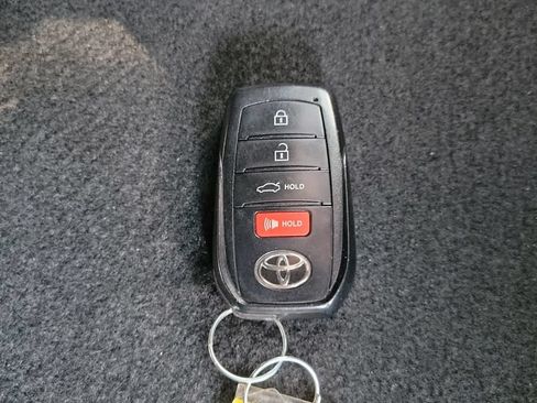 Used 2024 Toyota Corolla SE FWD image 24