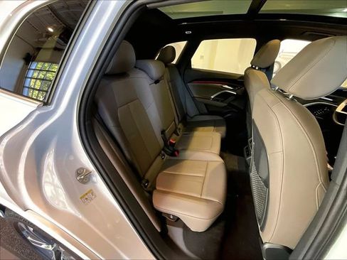 Used 2025 Audi Q5 Premium w/ 19" Wheel Package AWD/4WD image 24