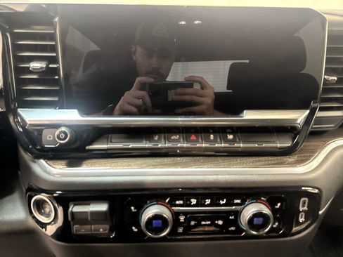 Certified 2025 Chevrolet Silverado 2500 LT w/ Convenience Package image 18