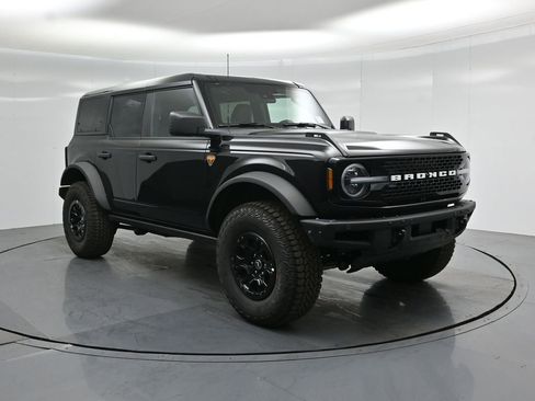 New 2026 Ford Bronco Badlands image 25