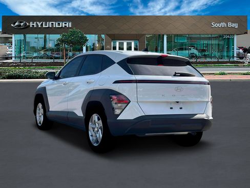 New 2026 Hyundai Kona SE image 5