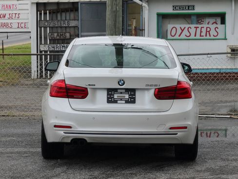 Used 2016 BMW 328i xDrive Sedan w/ Technology Package AWD/4WD image 7
