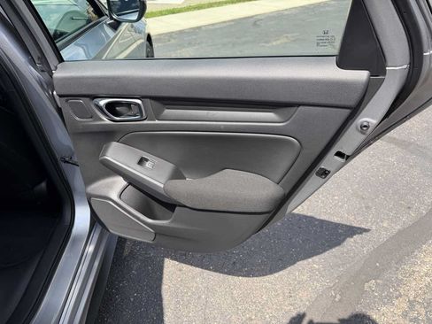 Used 2022 Honda Civic Sport image 17