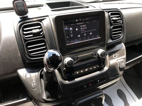 Used 2025 RAM ProMaster 2500 w/ Convenience Group FWD image 28