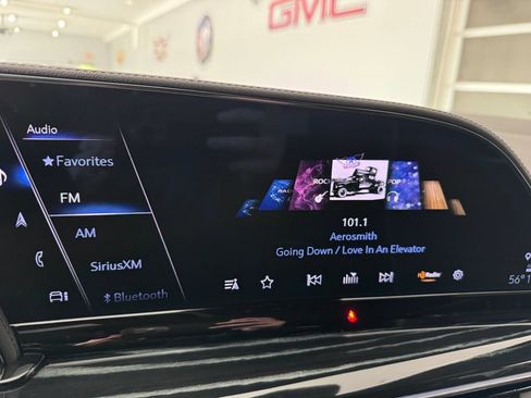 Used 2024 Cadillac Escalade Sport w/ LPO, ONYX Package AWD/4WD image 23