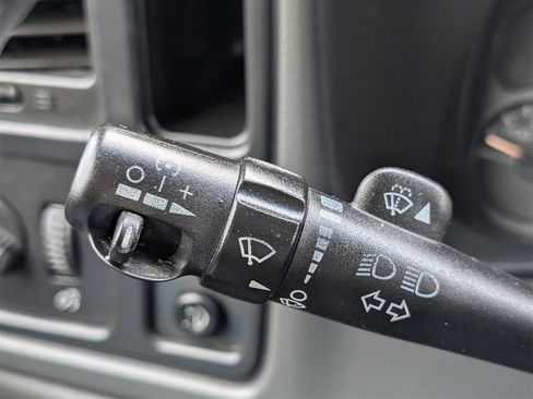 Used 2007 Chevrolet Silverado 2500 LT w/ Heavy-Duty Power Package image 25