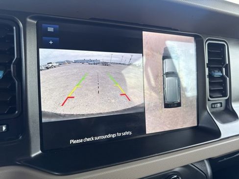 Used 2023 Ford Bronco Wildtrak image 16