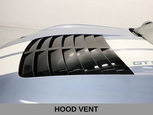 Used 2022 Ford Mustang Shelby GT500 w/ Carbon Fiber Track Pack RWD image 45