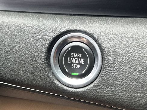 Certified 2021 Cadillac Escalade Premium Luxury image 26