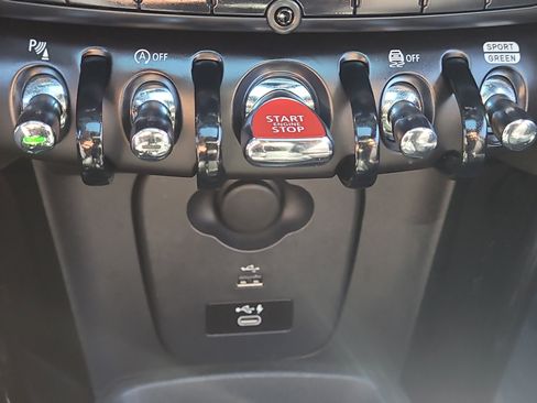 Used 2022 MINI Cooper S image 24